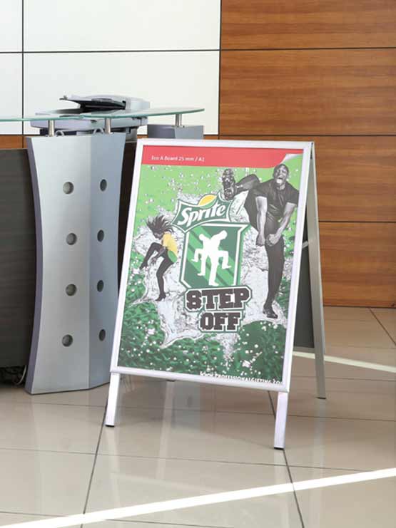 Caballete Publicitario doble cara con marco 2021