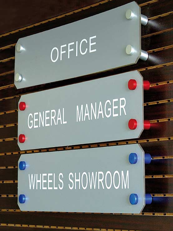 Soportes de Aluminio para Letreros colores ejemplo 2020