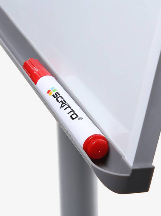 Pizarra con ruedas detalle del reposa rotuladores