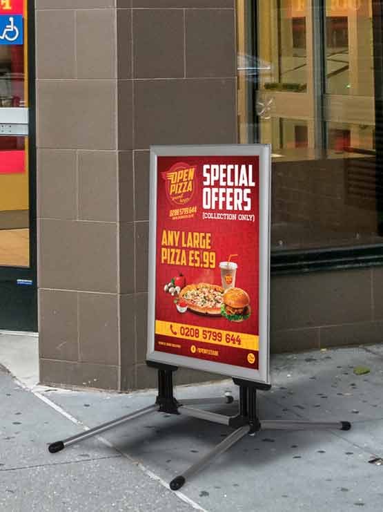 Cartel perfil ancho para acera