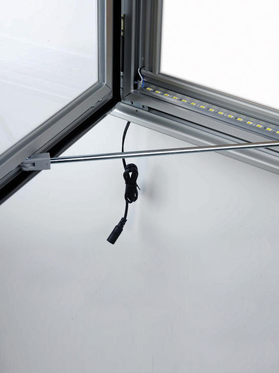 Vitrina con luz apertura